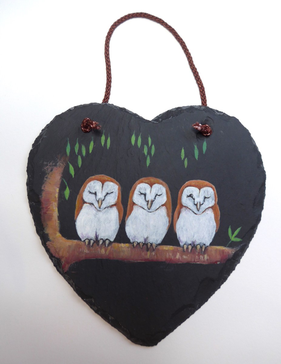 15cm x 15cm Slate Heart with Original Painting of Baby Owls by artist Diane Young